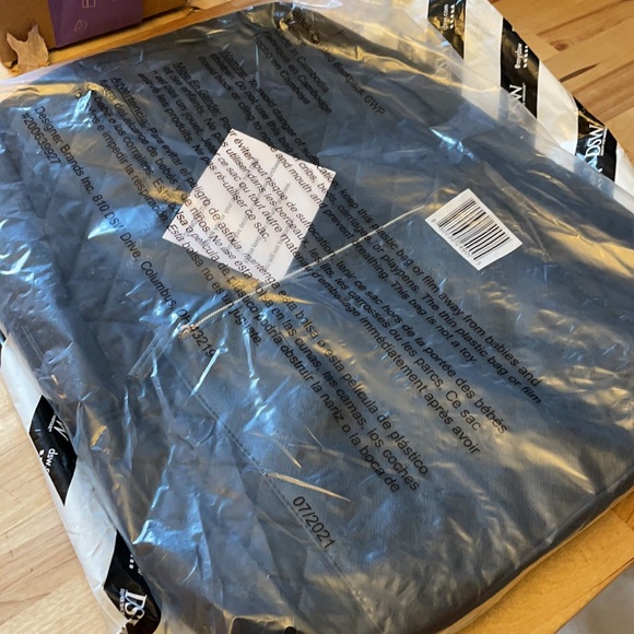 🎉HP🎉 DSW NWT black quilted backpack - Picture 8 of 9